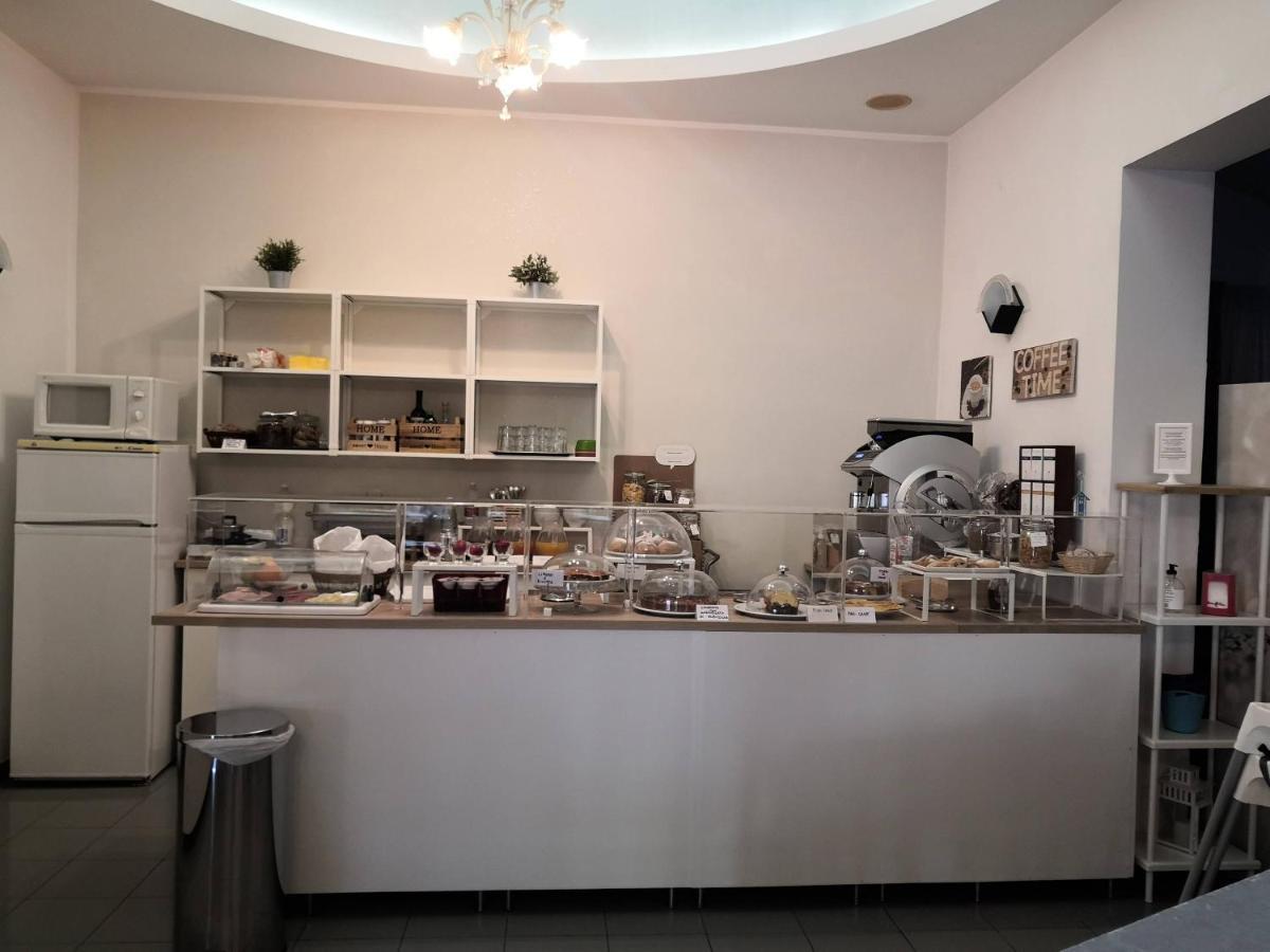 Hotel Iride Suite & Breakfast- Ideale Per Famiglie E Coppie Риччоне Екстер'єр фото