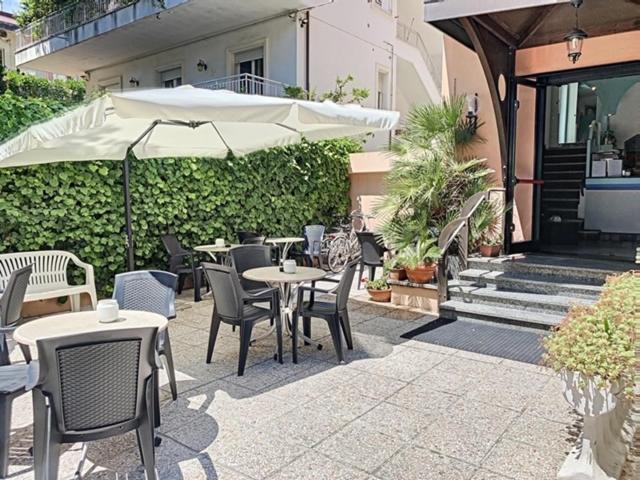 Hotel Iride Suite & Breakfast- Ideale Per Famiglie E Coppie Риччоне Екстер'єр фото