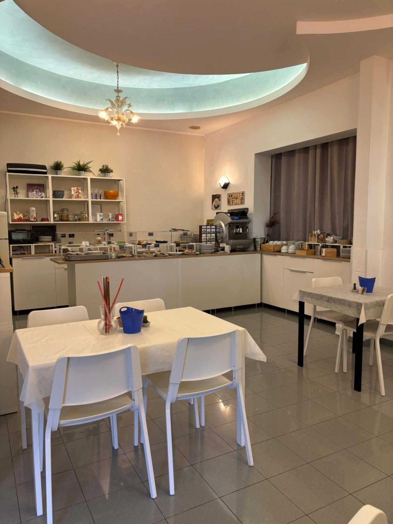 Hotel Iride Suite & Breakfast- Ideale Per Famiglie E Coppie Риччоне Екстер'єр фото