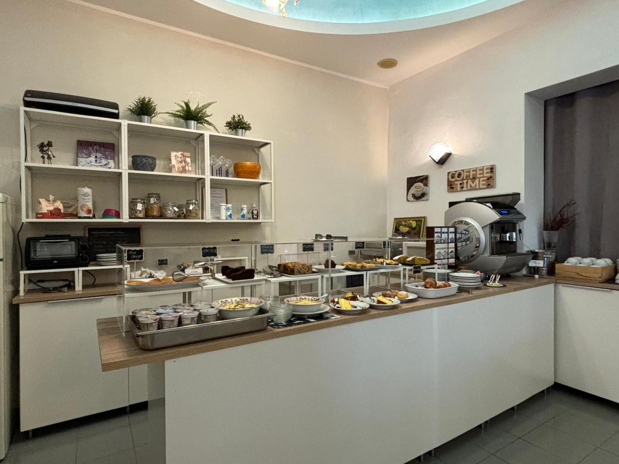 Hotel Iride Suite & Breakfast- Ideale Per Famiglie E Coppie Риччоне Екстер'єр фото